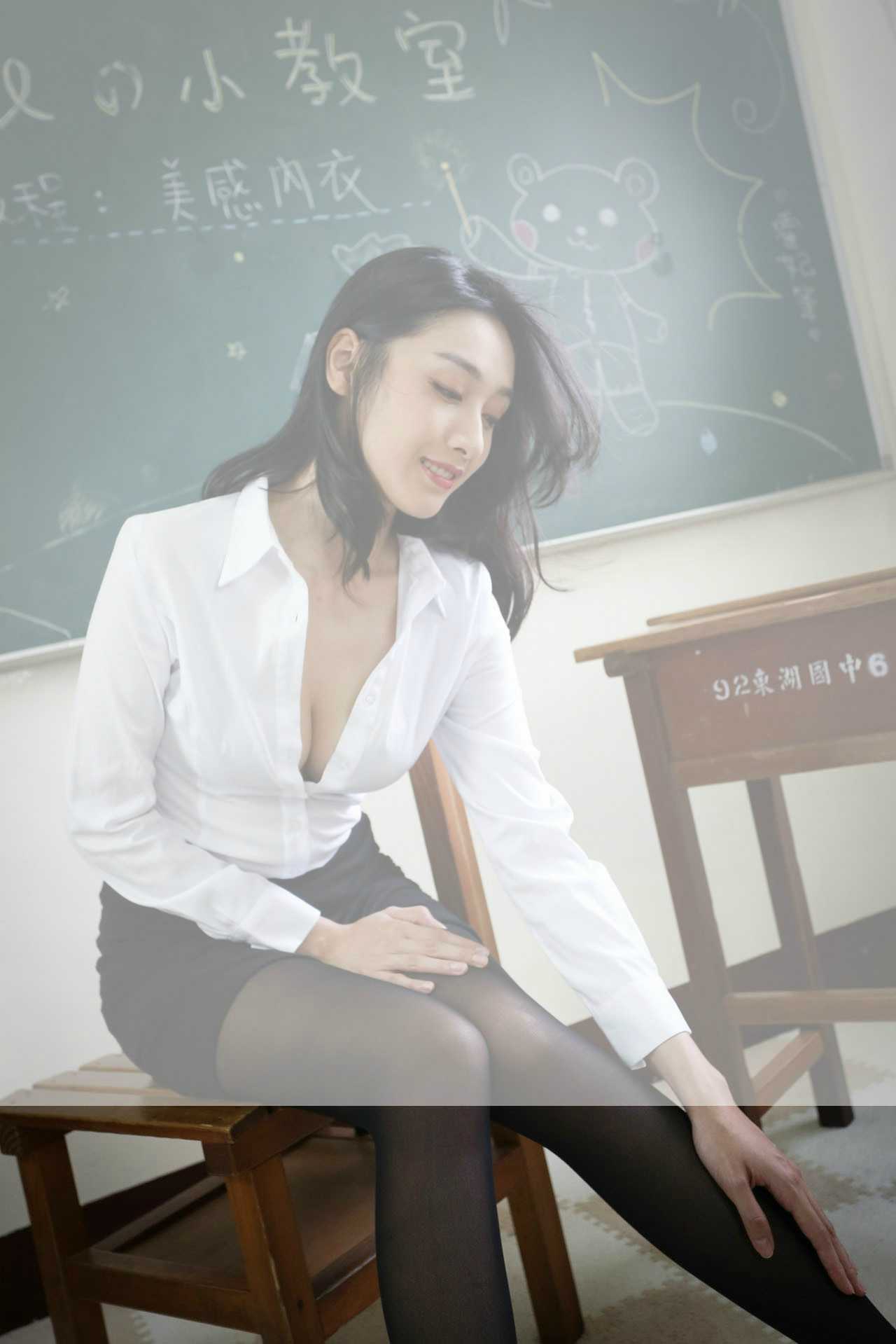 0a8005f5594bd67-2