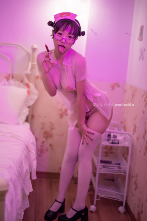 图片[4]-柒柒要乖哦 粉红护士 35P-幻想写真