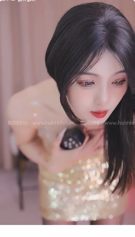 图片[3]-【B站】巫小萤 25年01月 直播精选舞蹈切片 39V 1.33G 2H21MIN-幻想写真
